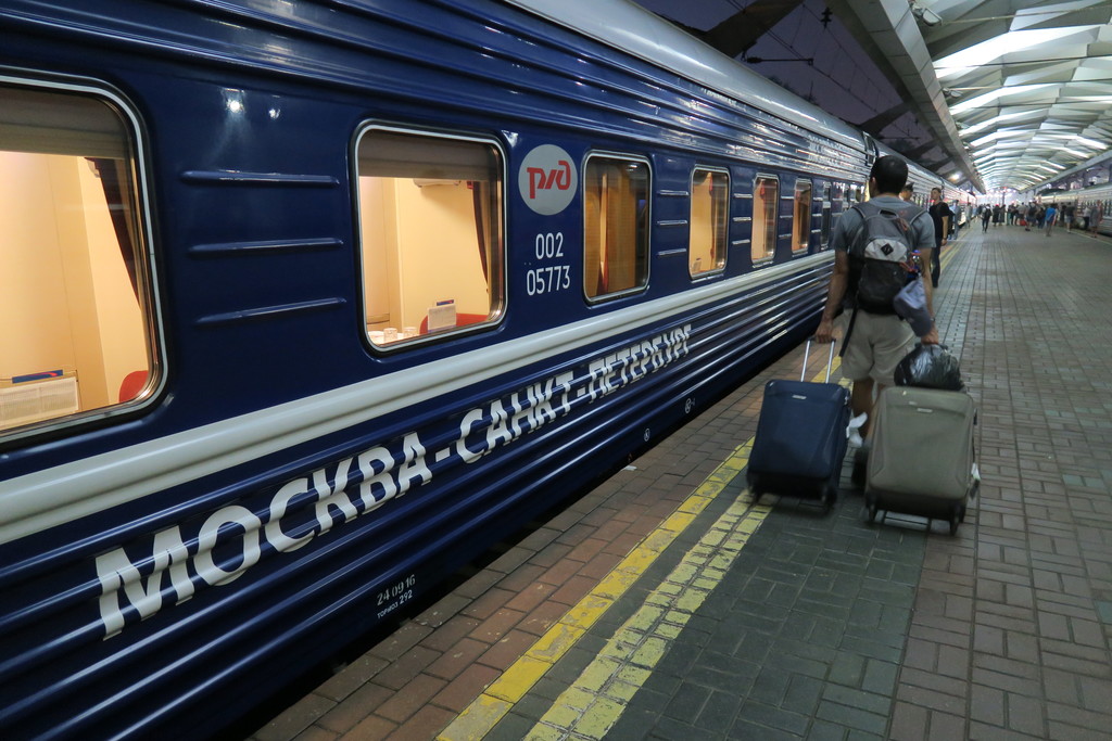 02. tren Express Moscu San Petersburgo