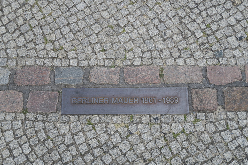 13.Adoquines Muro de Berlín