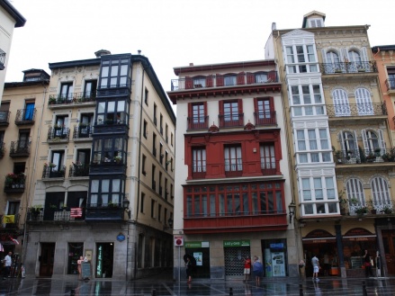 Recorriendo el casco viejo de Bilbao
